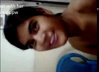 Teenybopper miss Live chatting on livecam declaring giant boobs